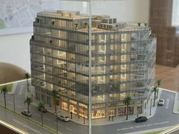 Terrain à vendre pour grands hommes d'affaires