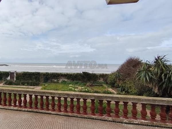 Villa les pieds dans l'eau sur sable 1500 m