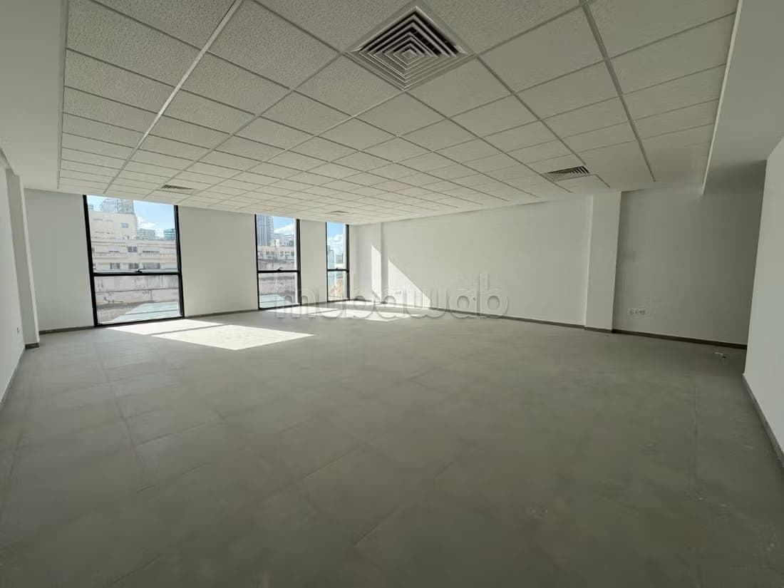 Bureau Prime Neuf 2156 M² Disponible Immédiatement