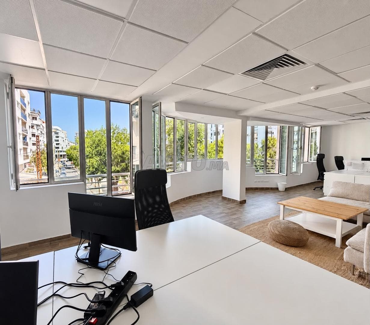 PLATEAU DE BUREAU 240M RACINE