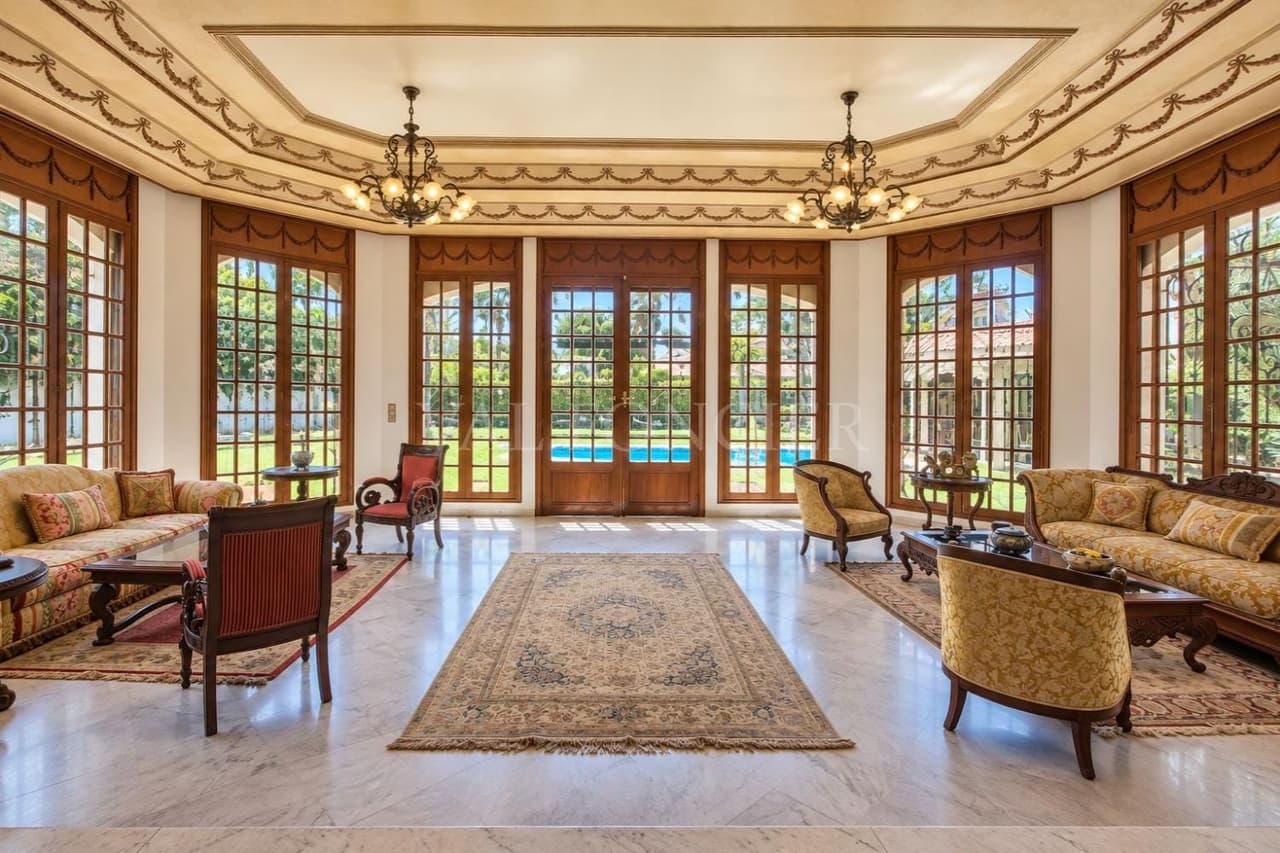 Vente Villa traditionnelle 5chambres avec piscine Californie, Casablanca