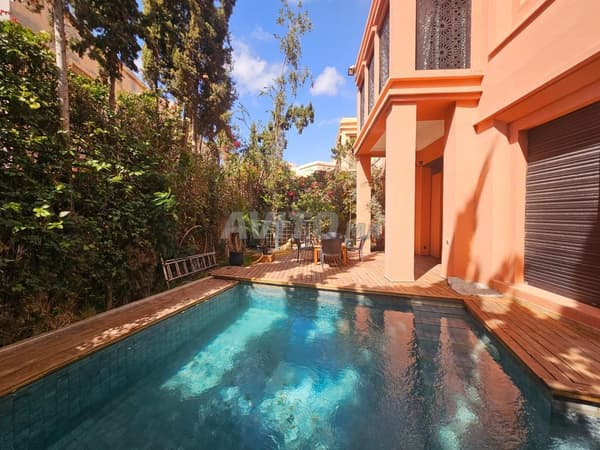 Mooie villa te koop van 450m² in Targa
