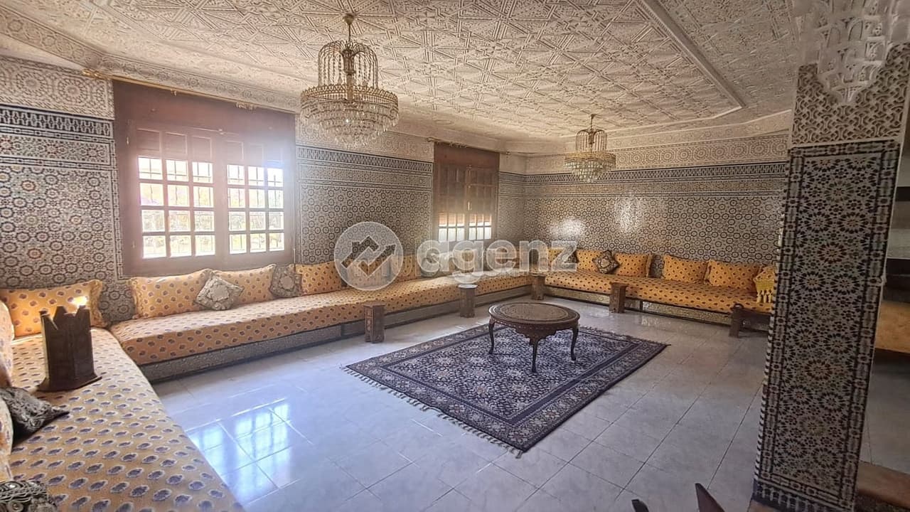 Villa in vendita 410 m², 5 camere Hay Al Hanâa Casablanca