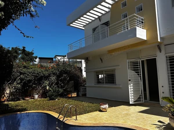 Jolie villa avec piscine, à louer vide sur la Route d'Azemmour à quelques minutes du…