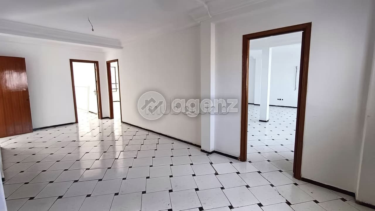 Bureau à vendre 178 m² Racine Casablanca