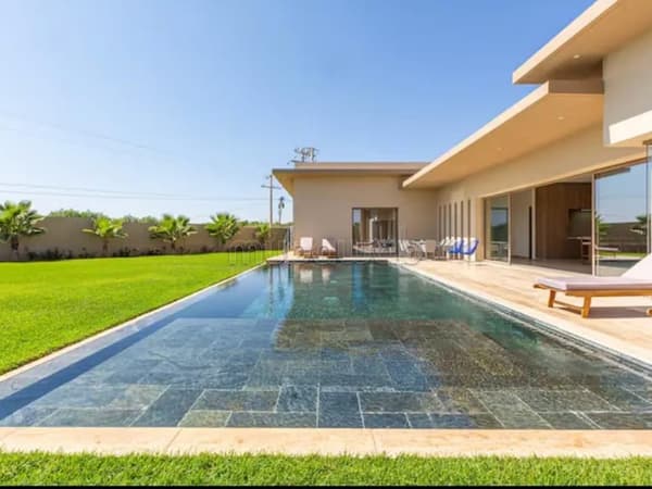 Villa de luxe meublée à louer avec sous location