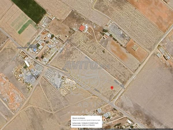 Terrain angle sur goudron 1,2 ha Chragui Bouskoura