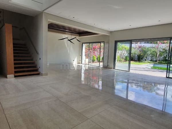 Moderne villa te huur in Ain Diab