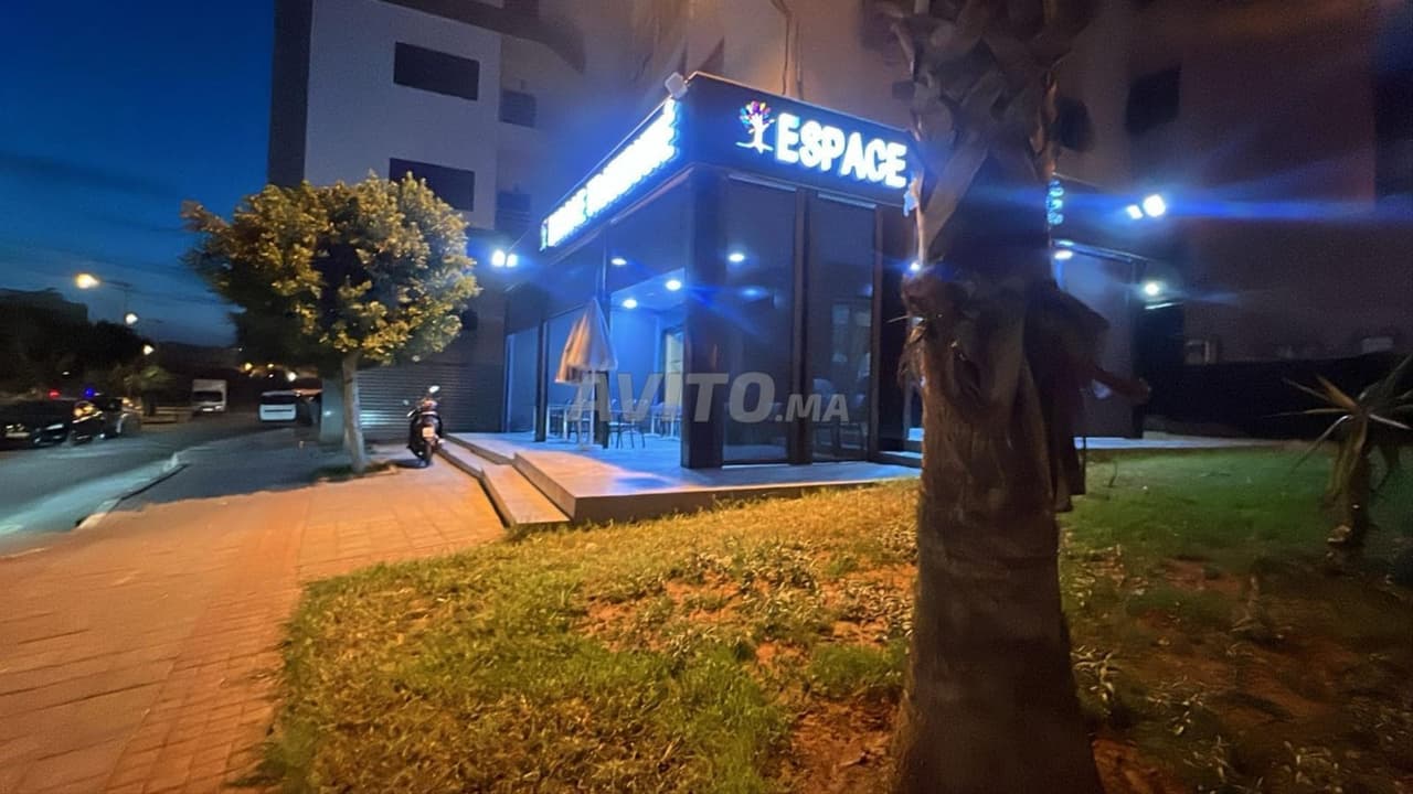 Equipped café for sale in Fida