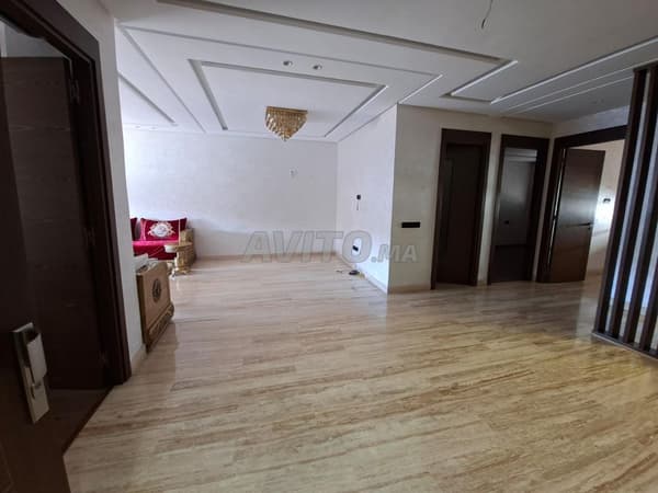 3 bedroom empty apartment for rent in Californie