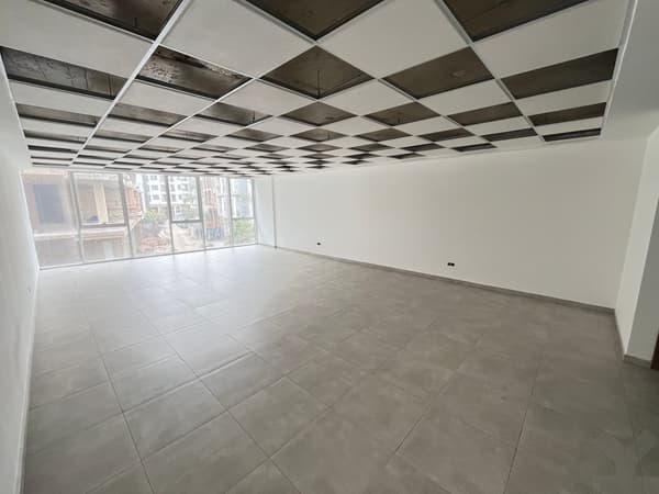 Bureaux 81 m² à louer à Casablanca Facultes - Route D'El Jadida