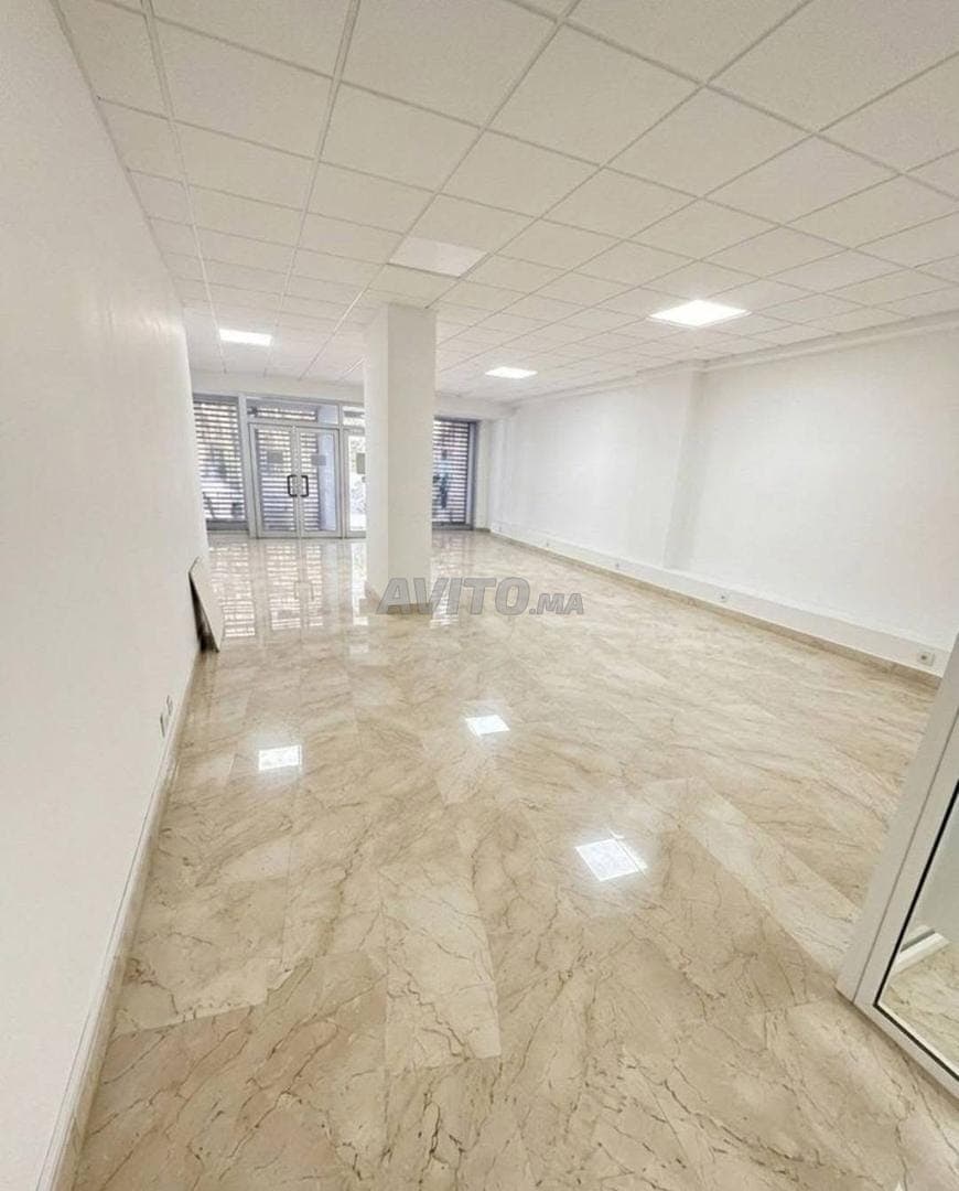 Local Premium avec Terrasse Exploitable