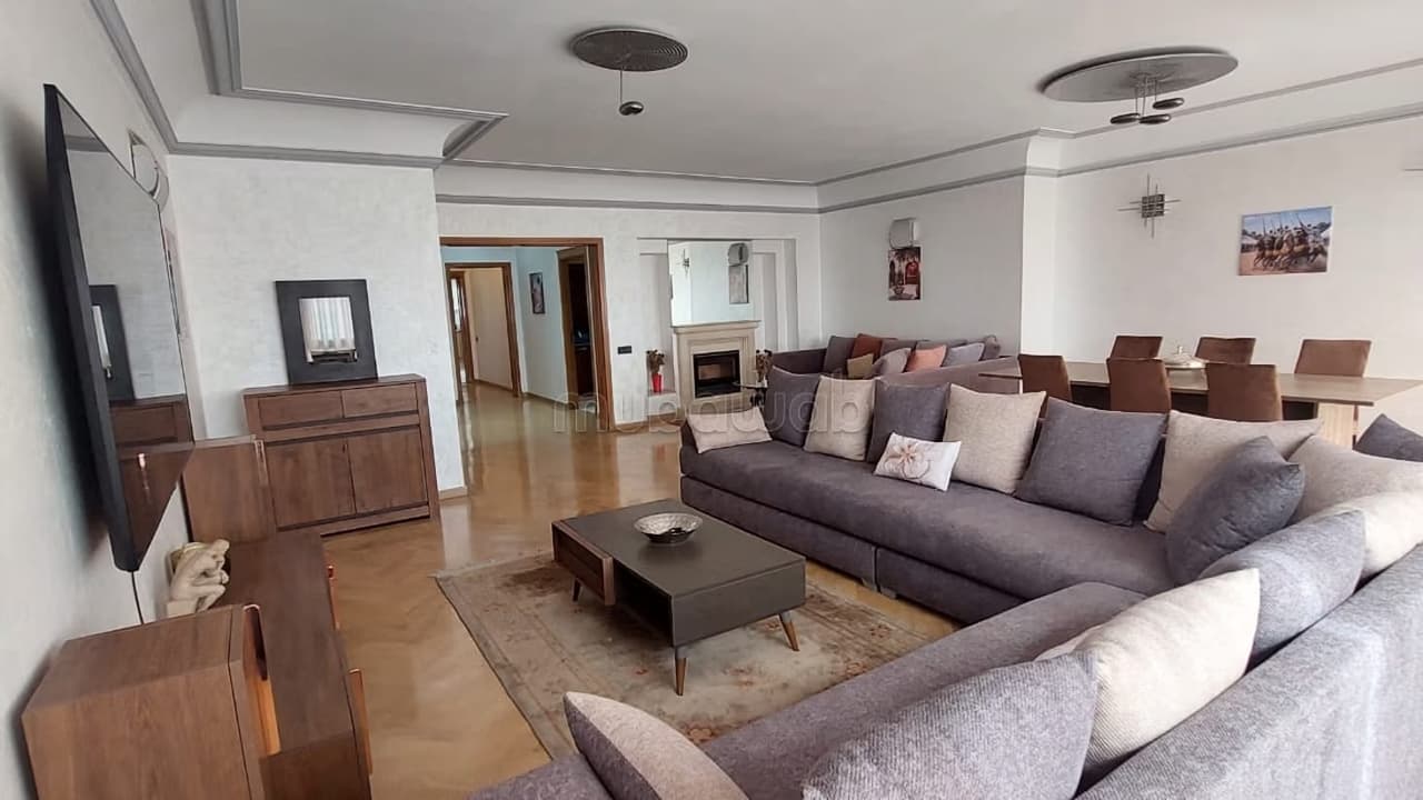 Gemeubileerd appartement te huur in Triangle d'Or