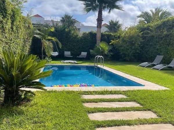 Villa à Vendre de 372.0 m² à Salé, Bouknadel Ameur