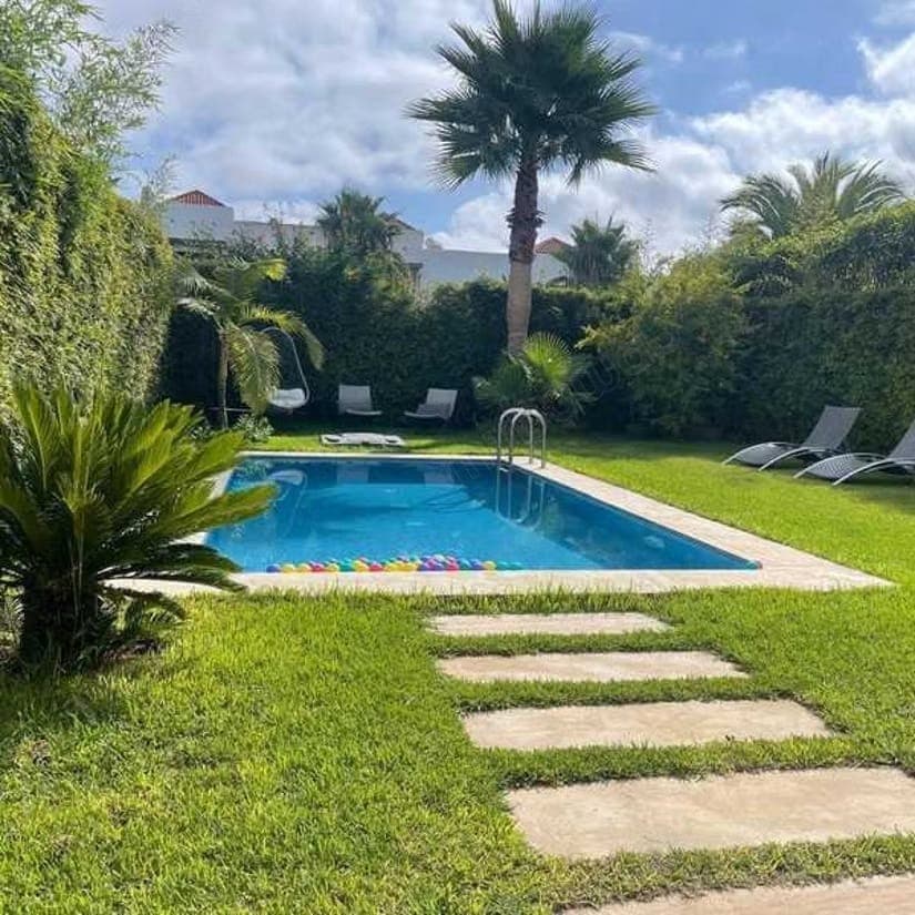Villa te koop van 372.0 m² in Salé, Bouknadel Ameur