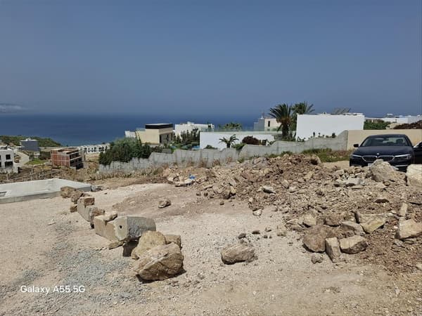 Terreno di 4000 m² con vista mare e progetto autorizzato a M'NAR