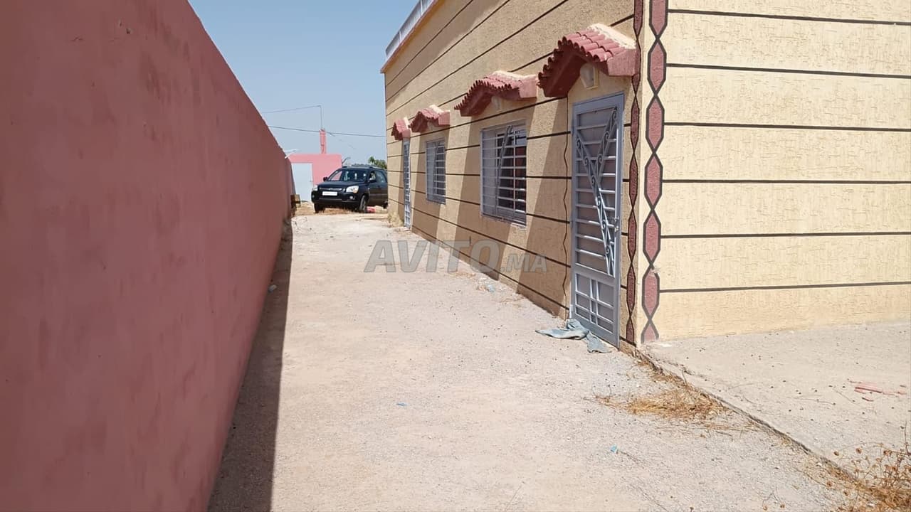 Belle ferme avec terrain (prix négociable)