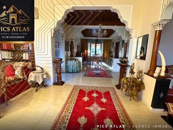 Villa de luxe à vendre, 1008 m², Targa