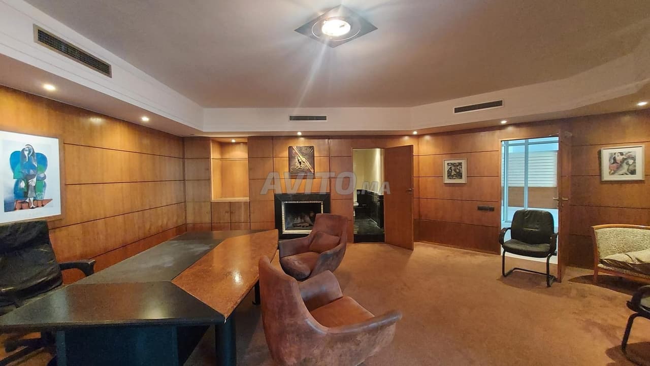 Kantoor 235 m² Ain Diab Hoog niveau