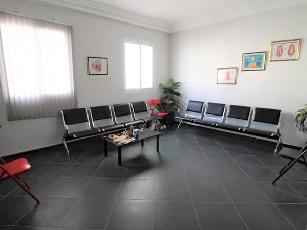 À louer ou à vendre: Bureau meublé sur l'Avenue H2