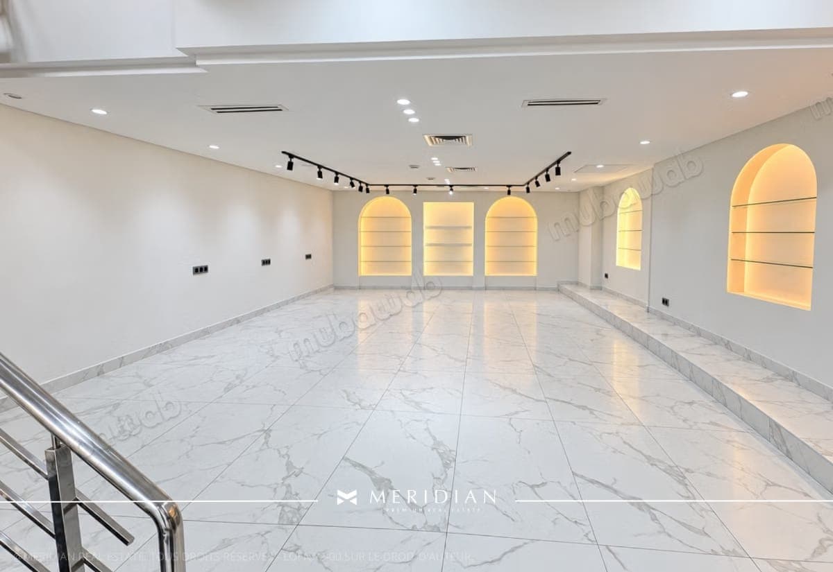 Local commercial aménagé 83m² sur Blvd à Palmier