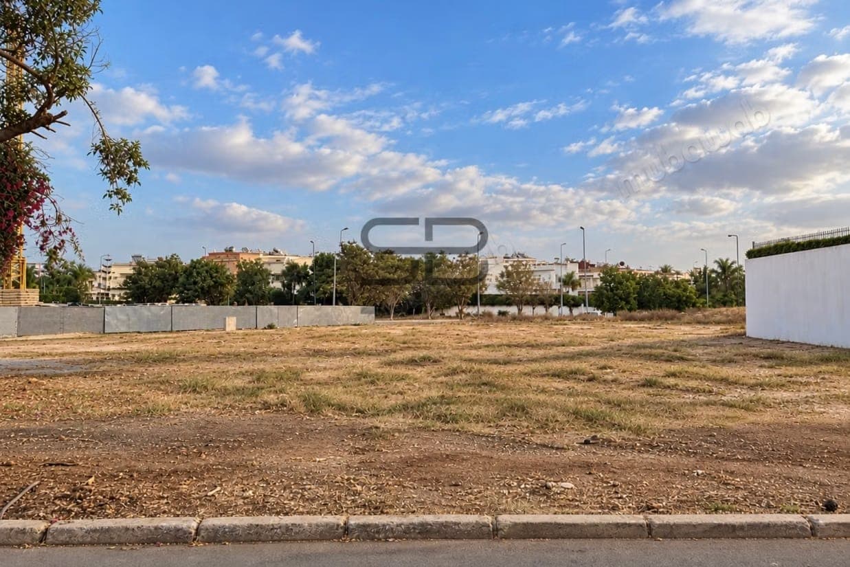 Beau terrain Bd de Fes. Superficie 565 m²