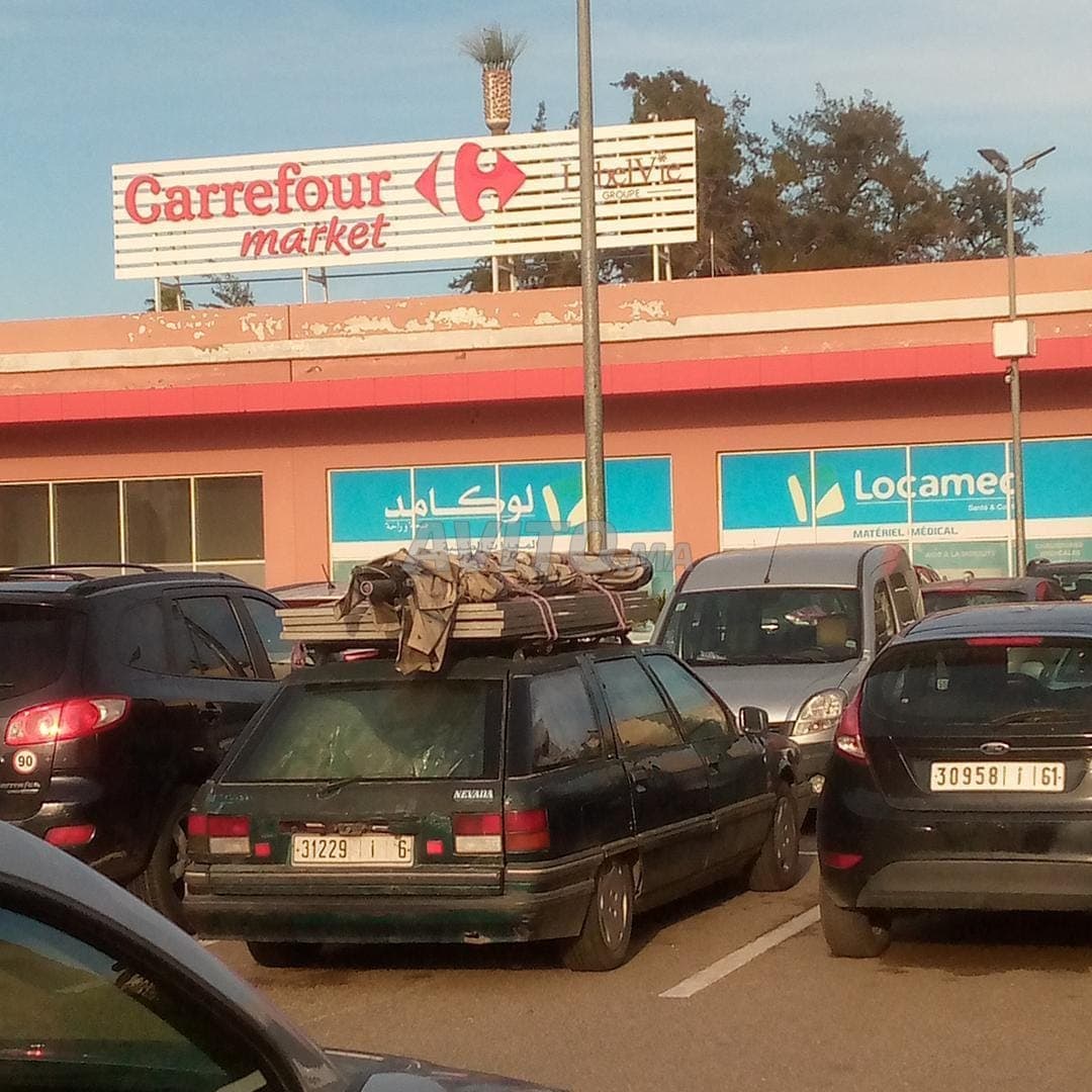 Magasin à louer 35m devant Carrefour Tamgounate