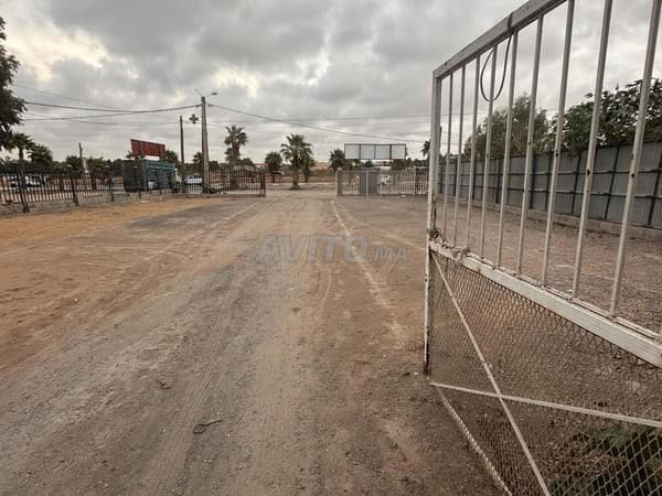 Fonds de commerce avec terrain à vendre Had Soualem