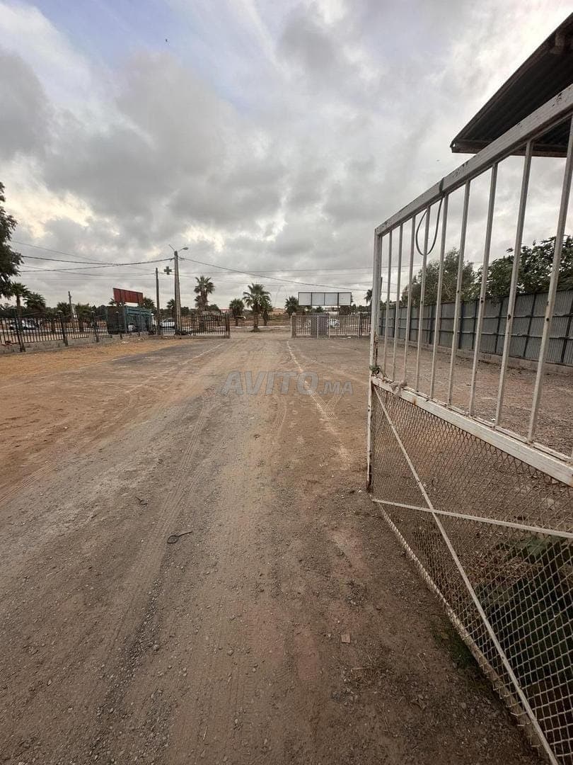 Fonds de commerce avec terrain à vendre Had Soualem