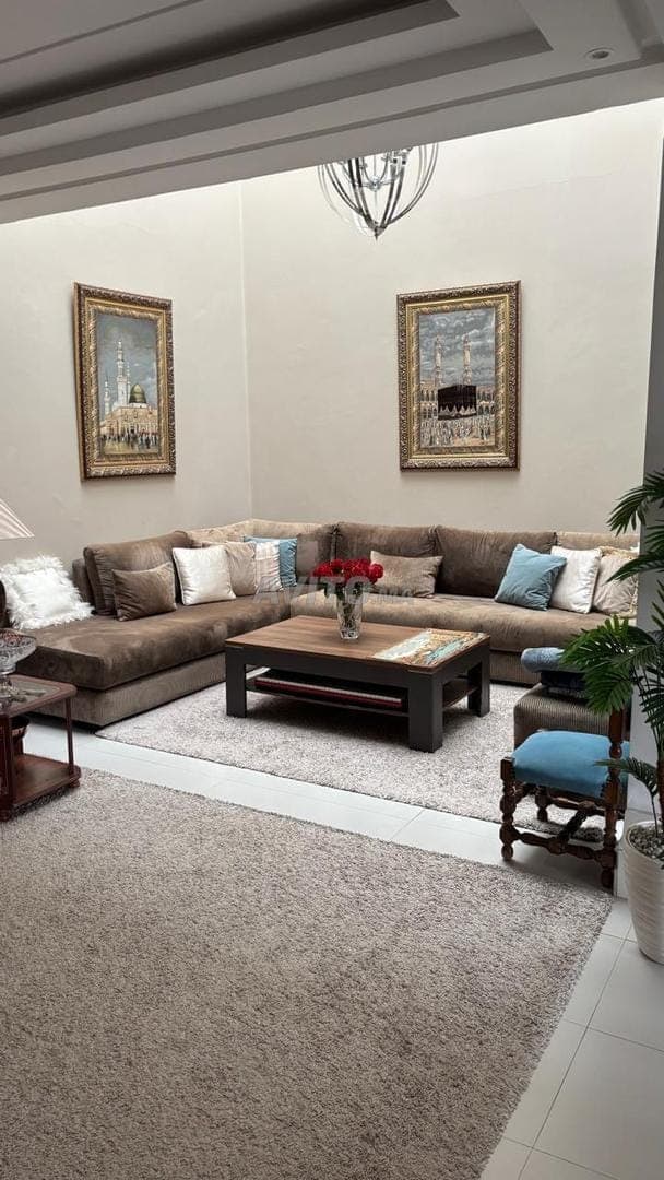 Luxe villa in Laymoun