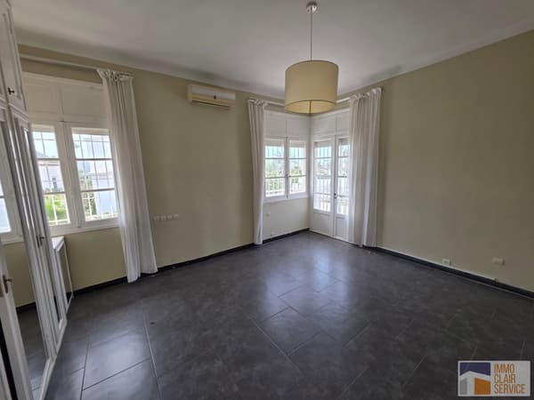 Belle villa à louer – Emplacement exception