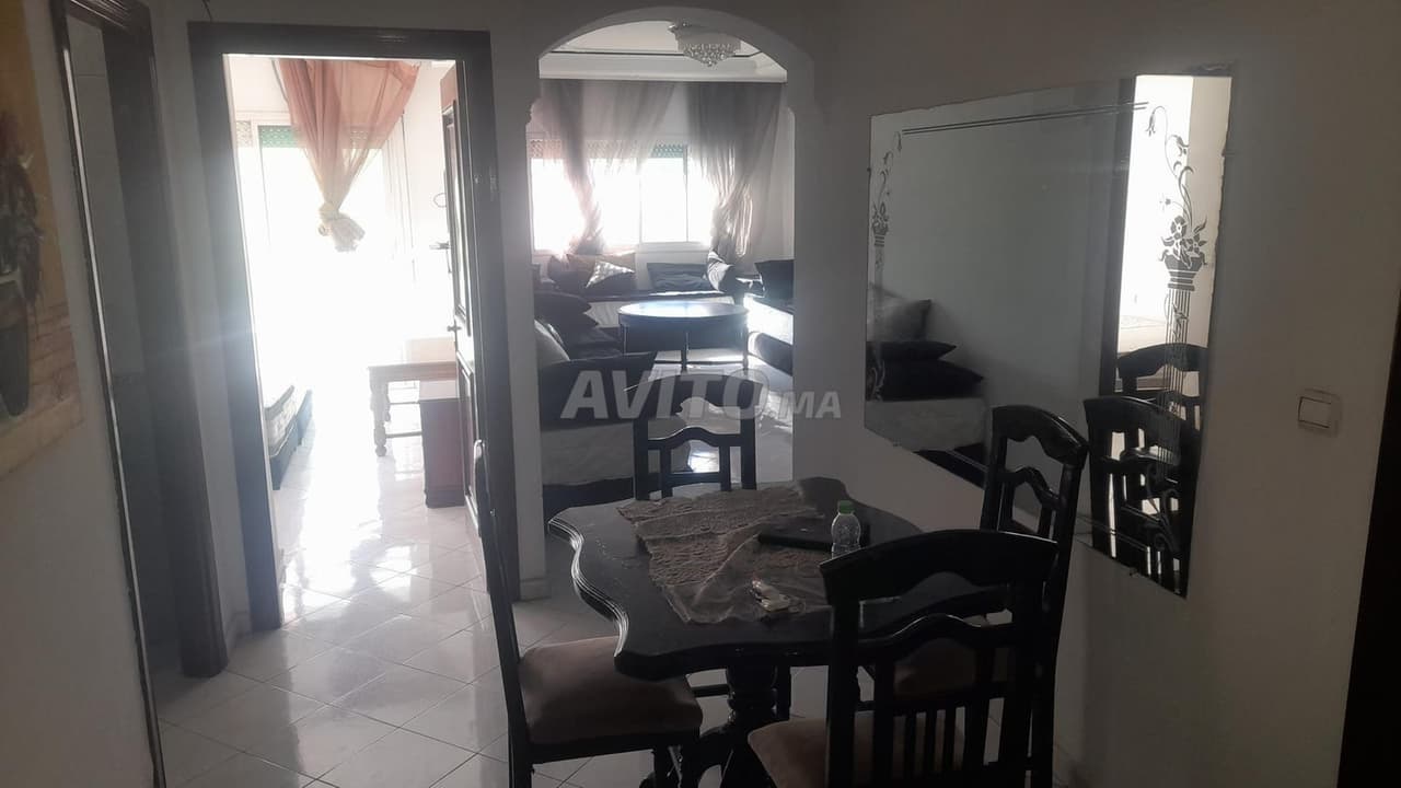 Gemeubileerd appartement 3 slaapkamers, woonkamer, balkon te huur bd Anwal