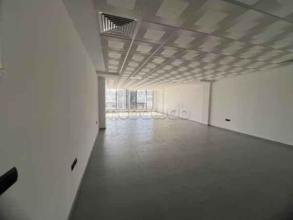 Bureau neuf 90m² à louer en plein centre ville de