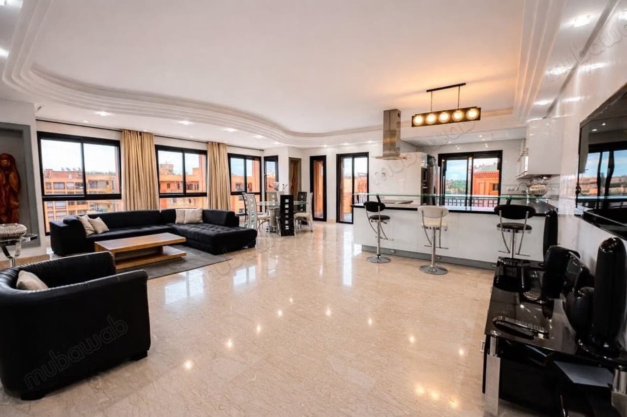 Guéliz Centre – 130 m² Apartment on Mohammed V