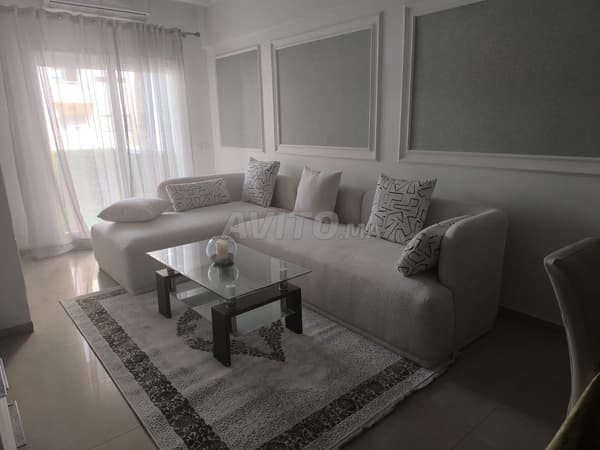 Furnished 68 m² city-centre flat with balcony and parking