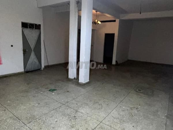 Magasin à louer 98 m² à Dcheira Inzegan