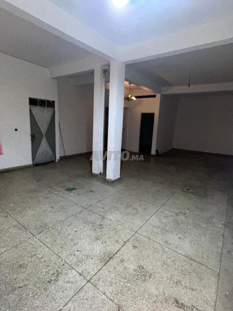Magasin à louer 98 m² à Dcheira Inzegan