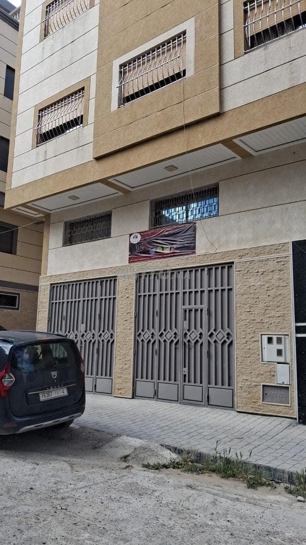 Commerciële Opslagruimte te Huur in Ouassames Moujahidine