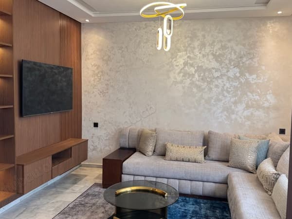 Bel appartement en location à Founti. 2 pièces confortables. Meublé