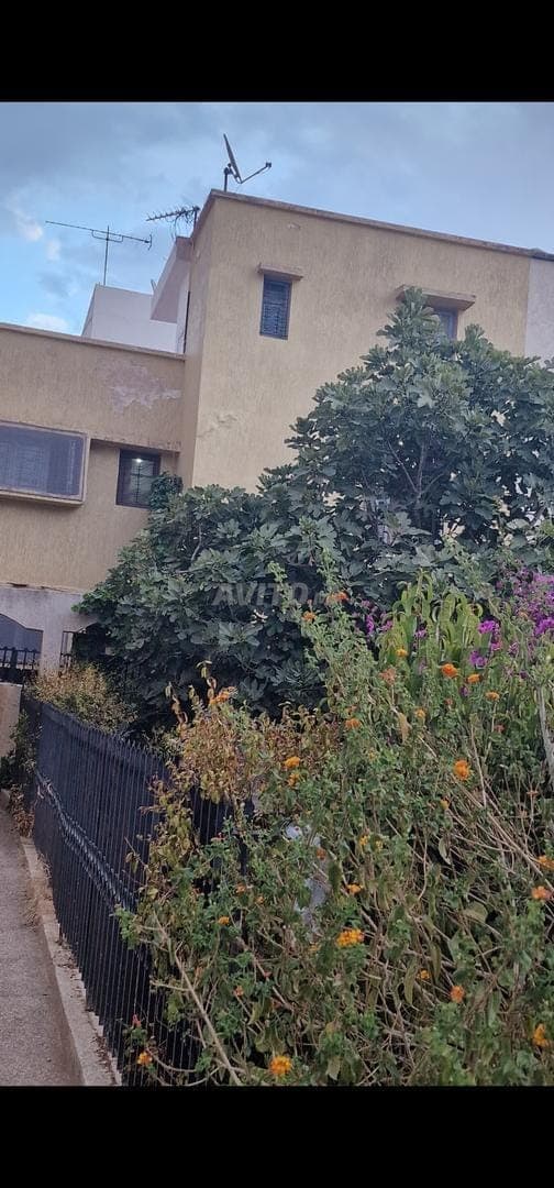 Detached house for sale in the Taghat district
