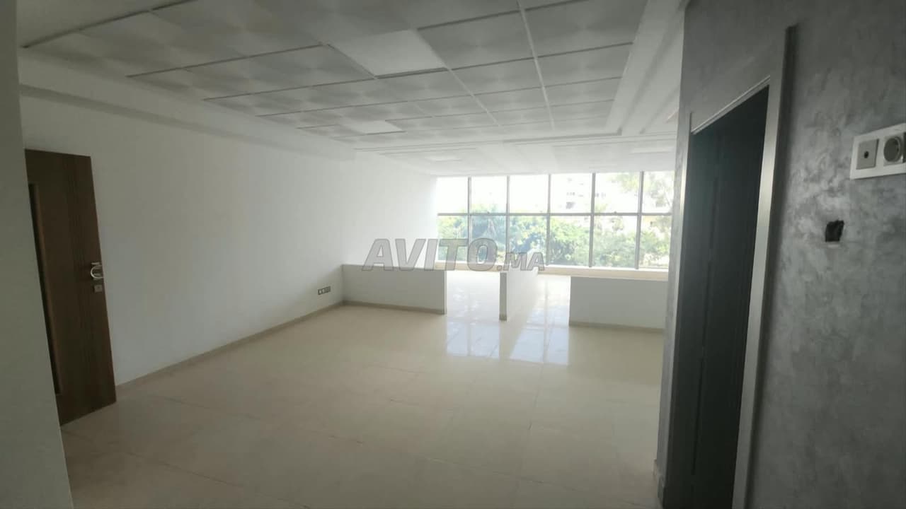 Bureau Neuf 69m² 1 ETG vue Bd Malabata TGV