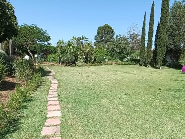 Terrain à vendre à Souissi. Superficie 1750 m²