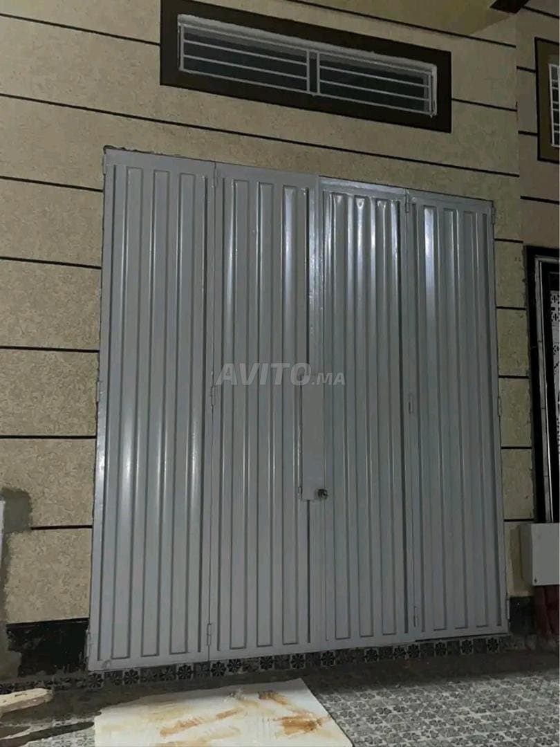 Commercial premises for sale