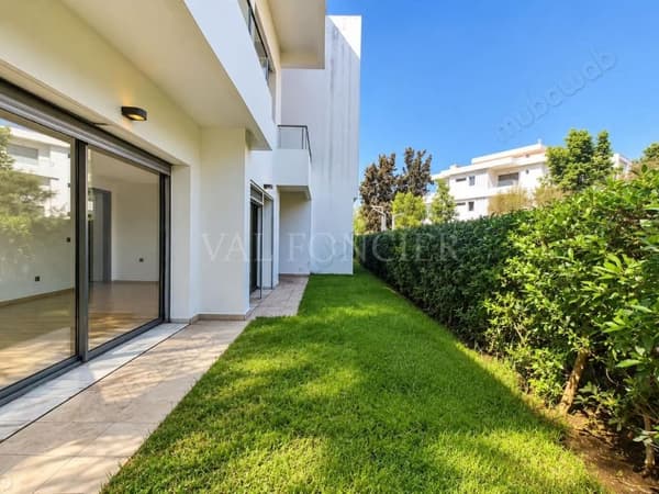 Mietobjekt Erdgeschosswohnung mit Garten, 3 Fassaden, 4 Schlafzimmer, Bouskoura Ville Verte