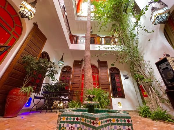 Riad Maison d’Hôtes à vendre – 6 Suites Bab Doukkala