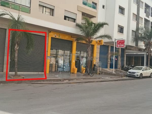MAGASIN 57 M² À LOUER