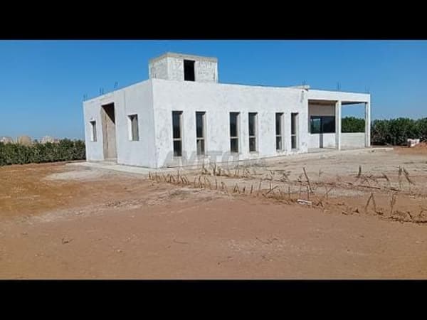 1100 mètres construits, 160 mètres carrés
