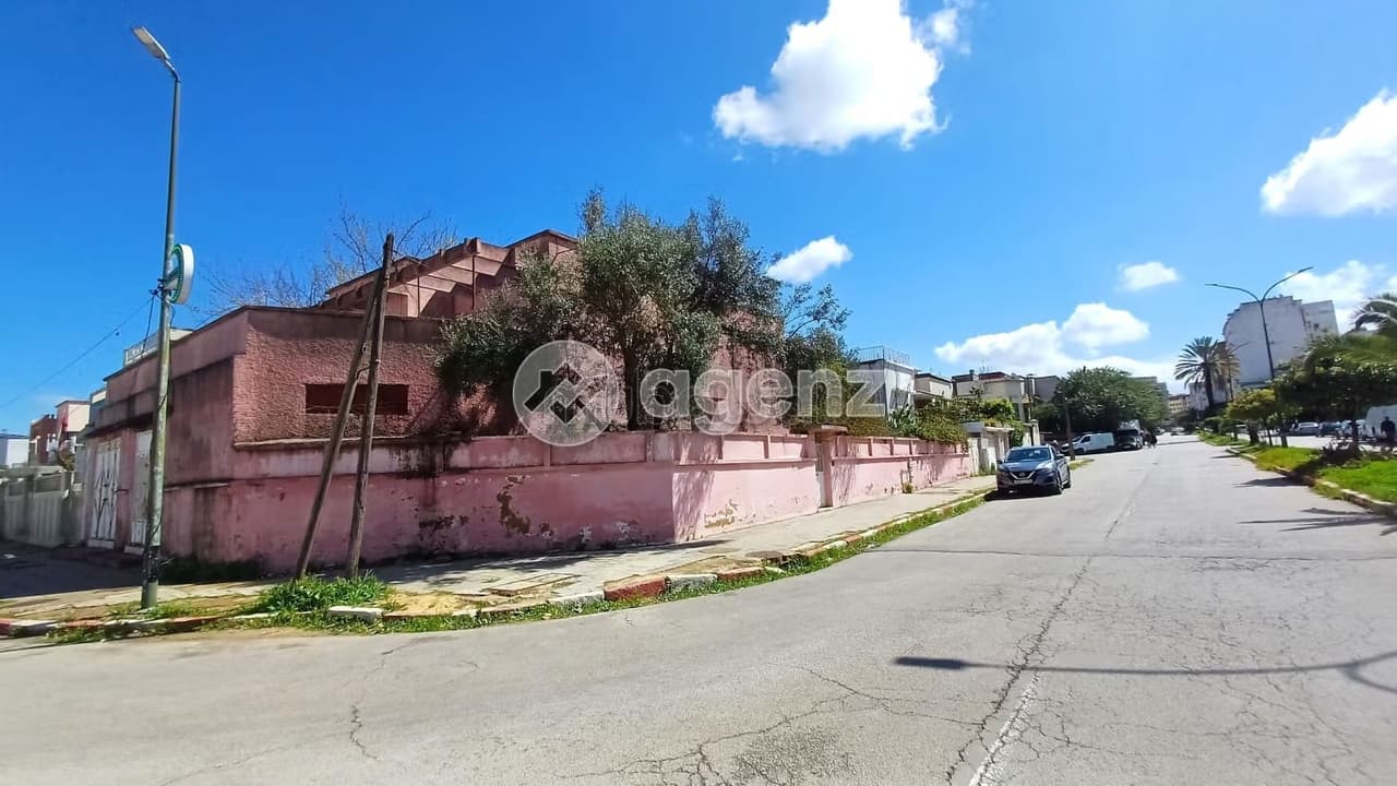 Villa à vendre 530 m², 4 chambres El Menzeh Meknès