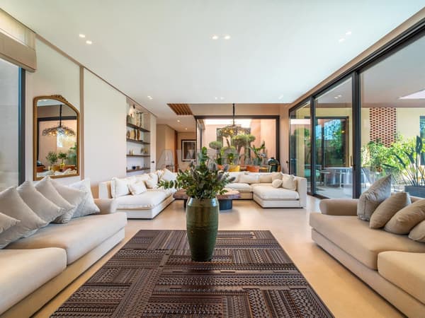 Villa 5 suites neuve résidence sur golf