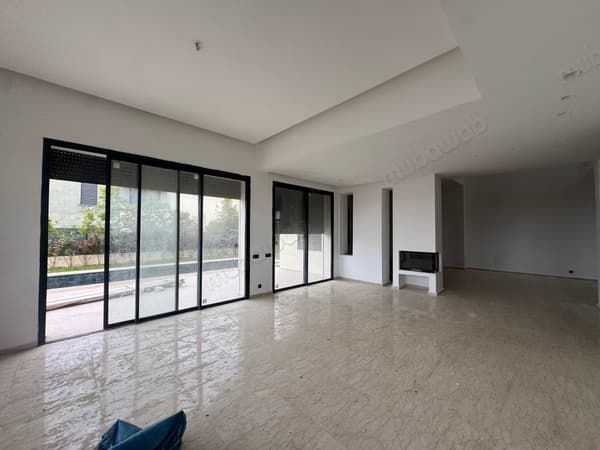 Villa jamais habitée en location vide